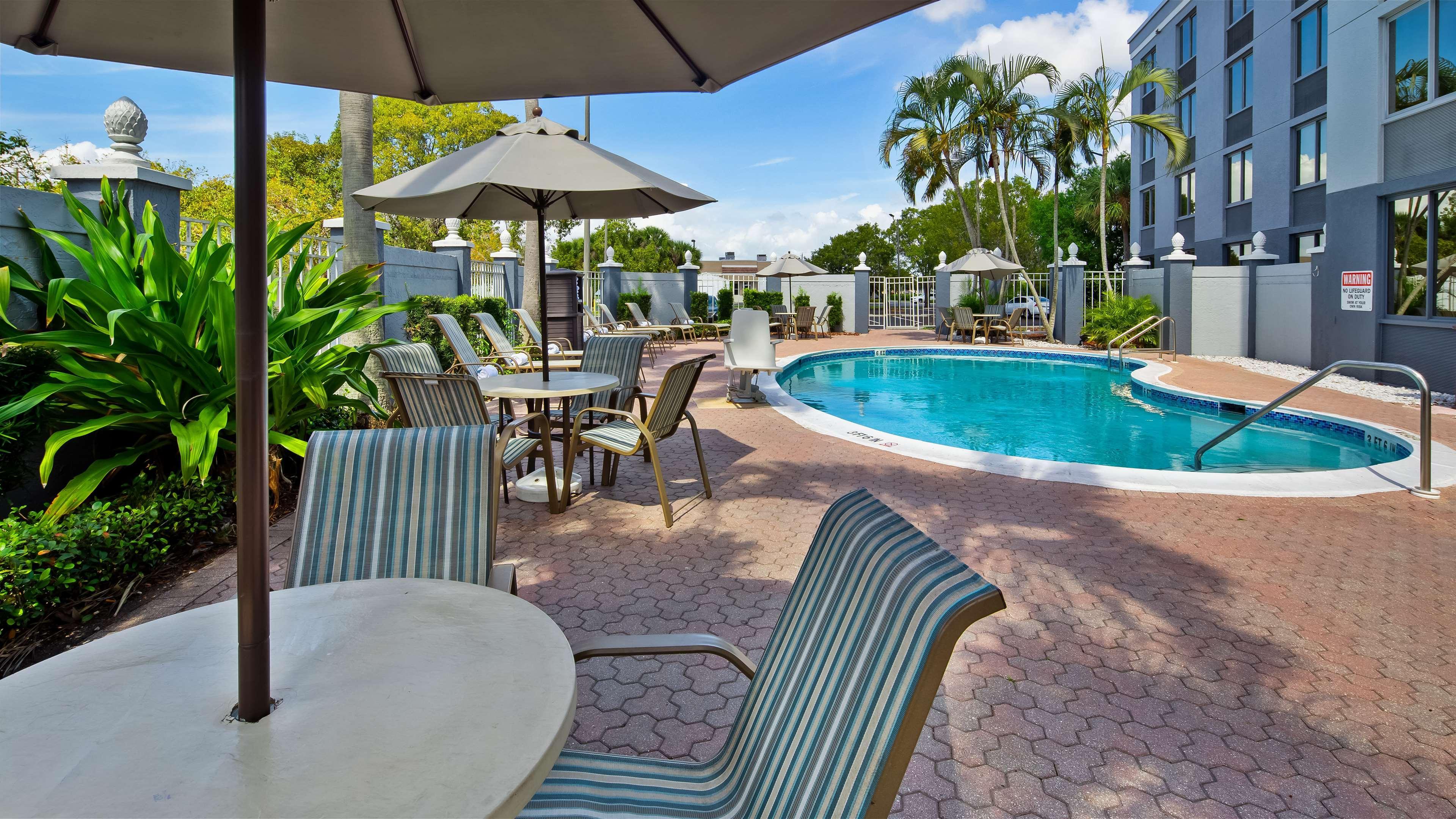 Best Western Fort Myers Inn And Suites Exterior foto