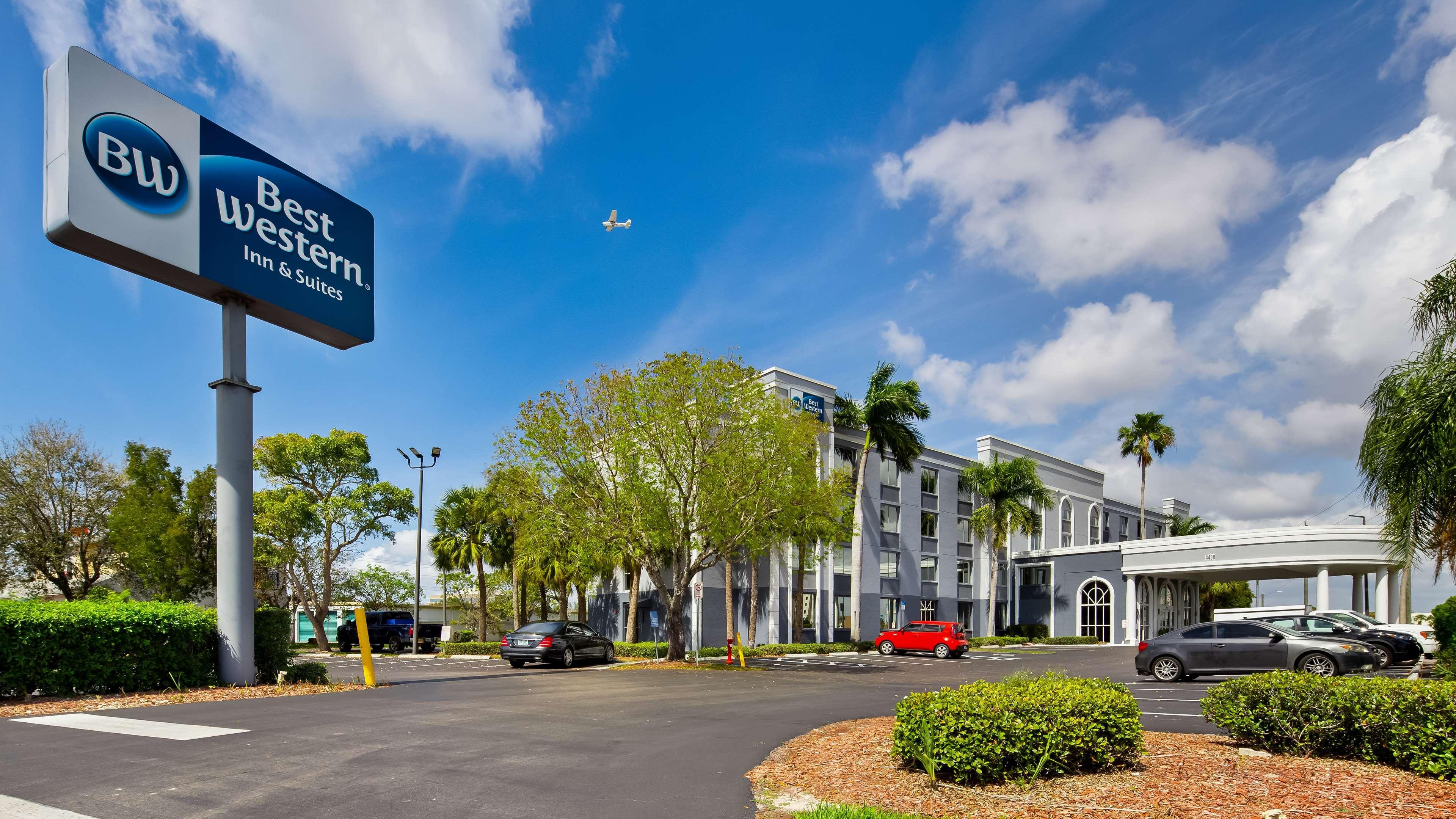 Best Western Fort Myers Inn And Suites Exterior foto